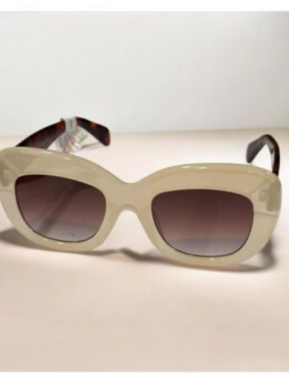 NEW FREE PEOPLE Cat-Eye Sunglasses